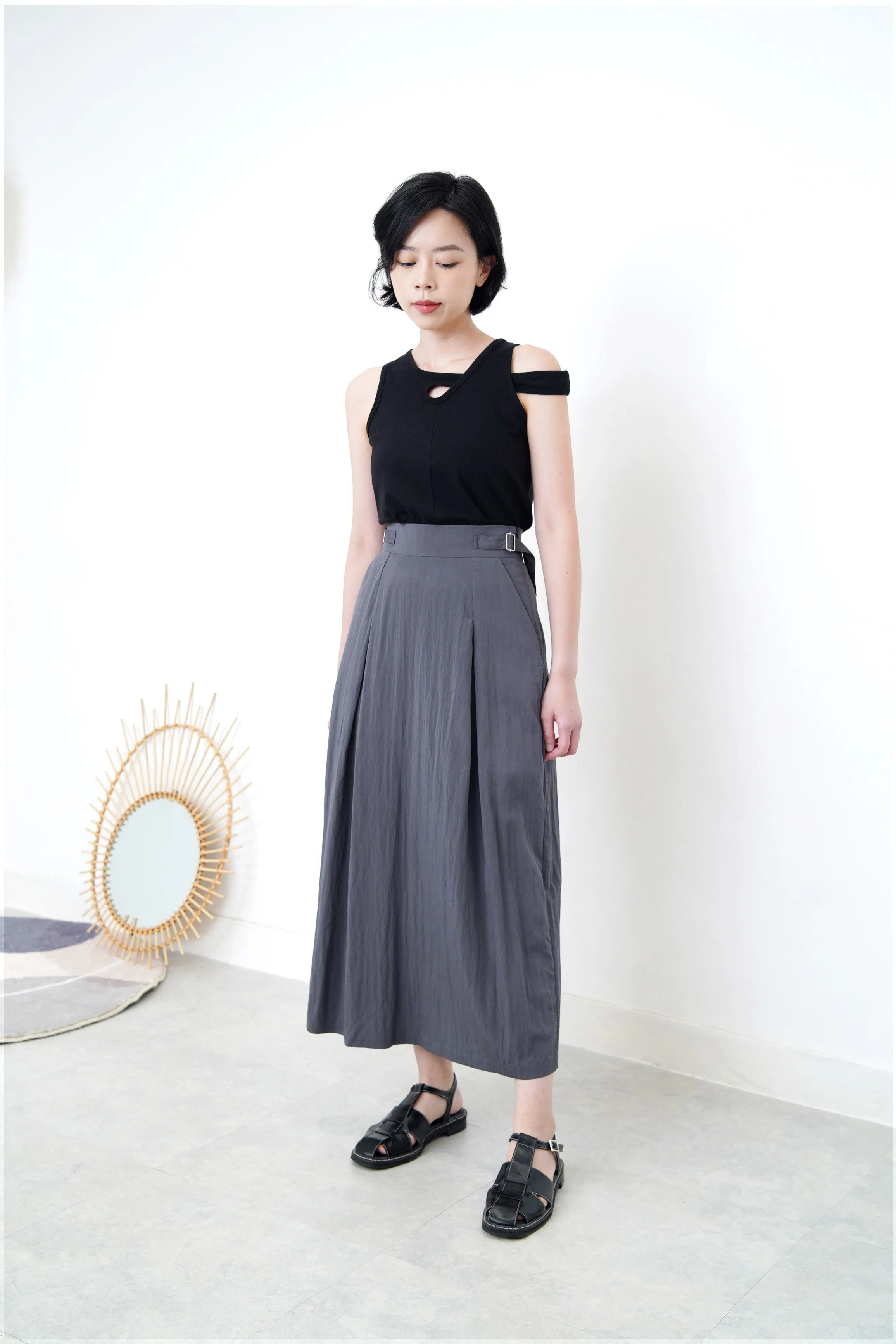 Black overlaping vest