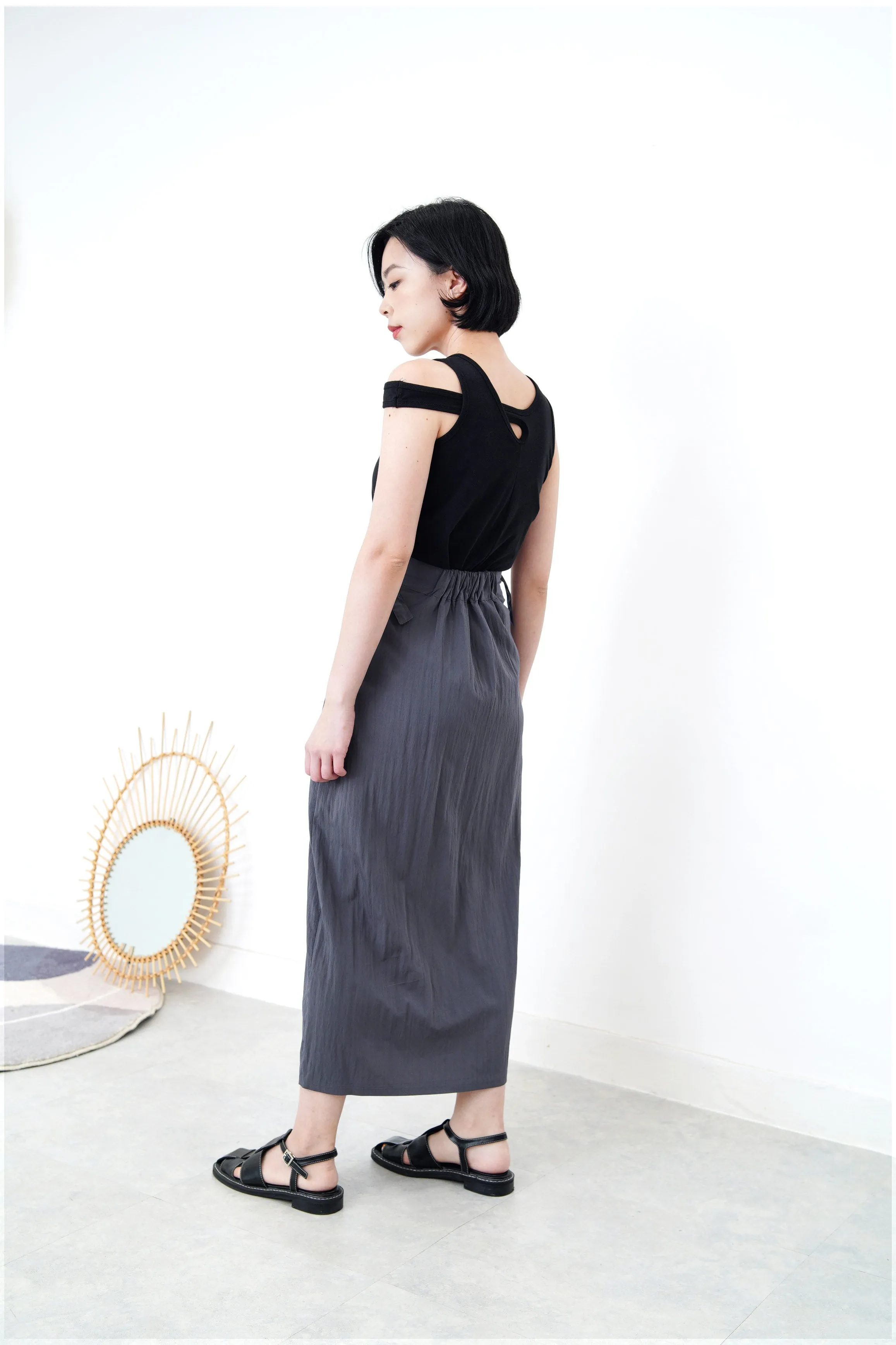 Black overlaping vest
