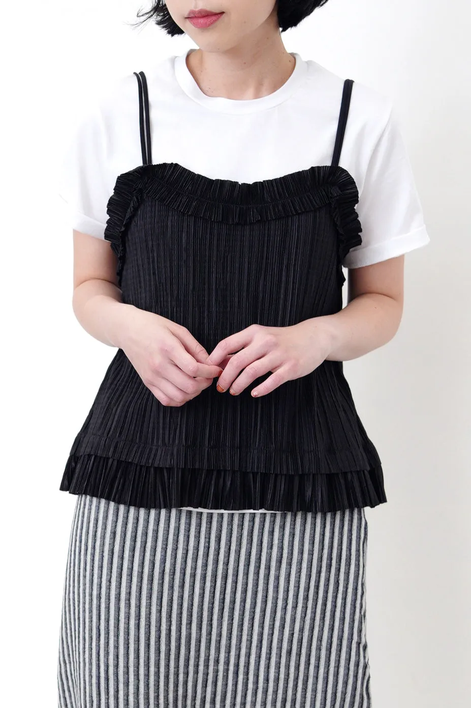 Black pleats texture cami top